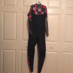 Billabong Woman’s Sz 6 Surf Capsule Wetsuit
